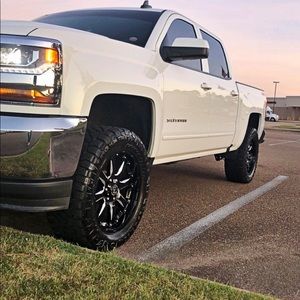 Meet your Posher, Caleb